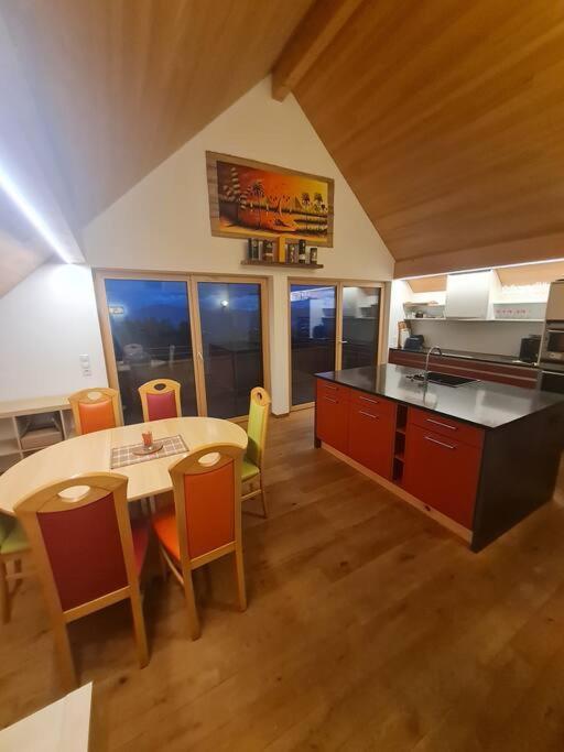 Grosszuegige Ferienwohnung Am Skigebiet Boedele Mit Rheintalblick Dornbirn Eksteriør bilde